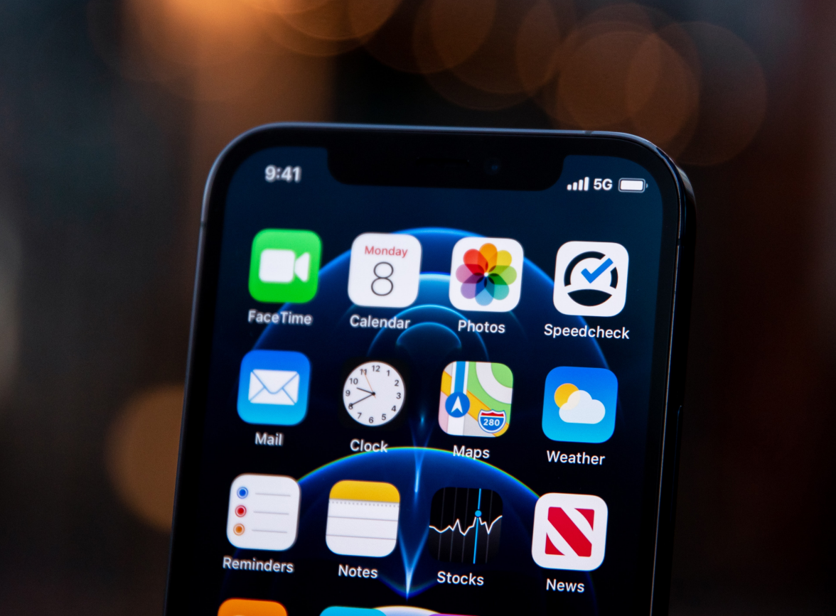 铜梁苹果手机维修分享为什么 iPhone 12 在冬季会自动关机 